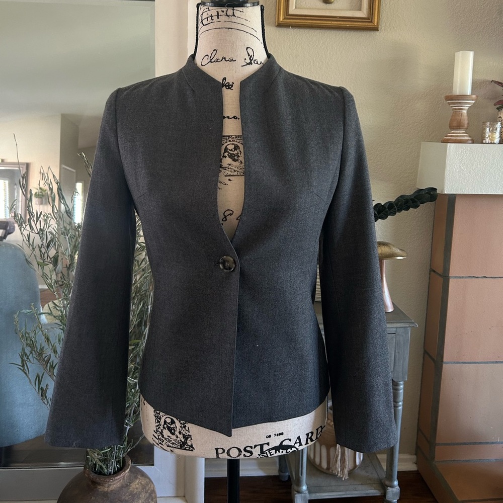 Chic Gray Women's Blazer